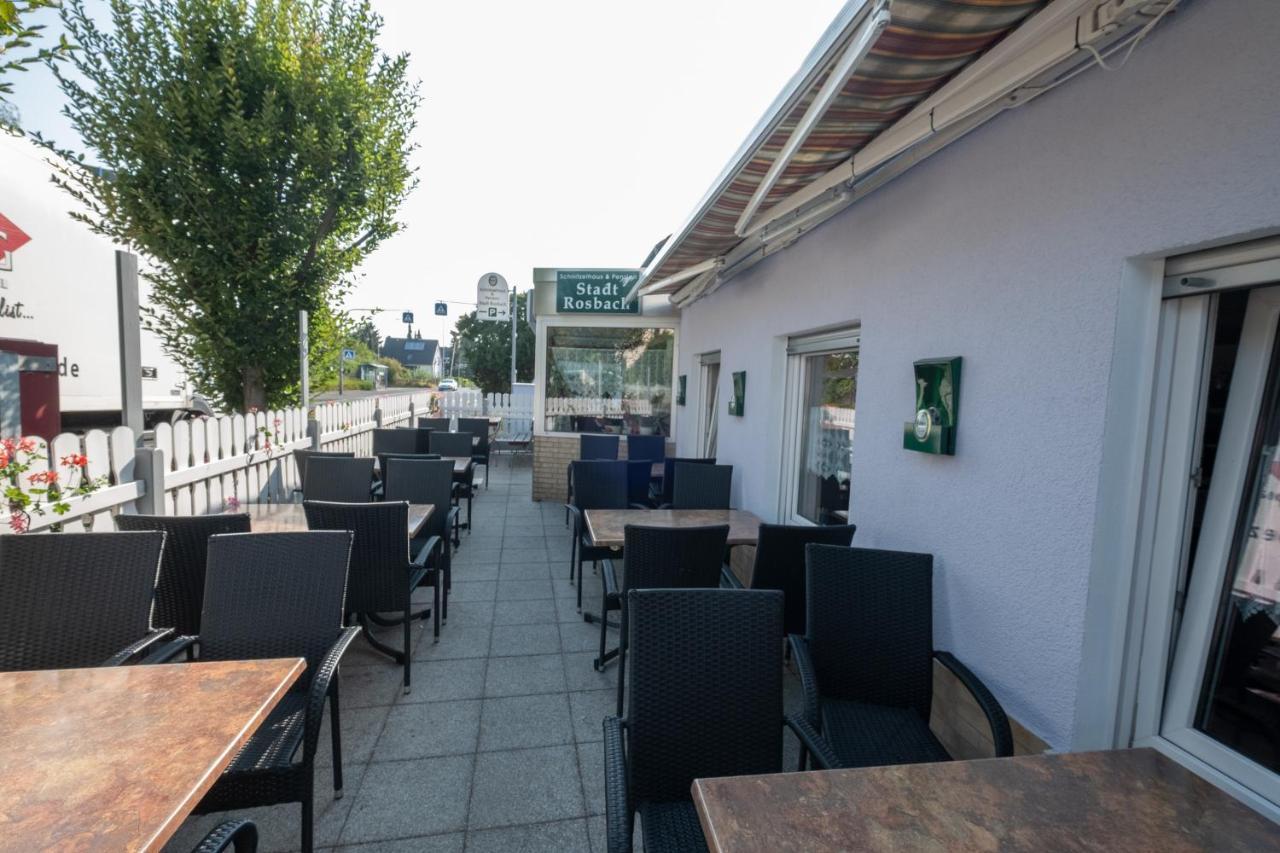 Schnitzelhaus Und Pension Stadt Rosbach Rosbach vor der Höhe Exteriör bild